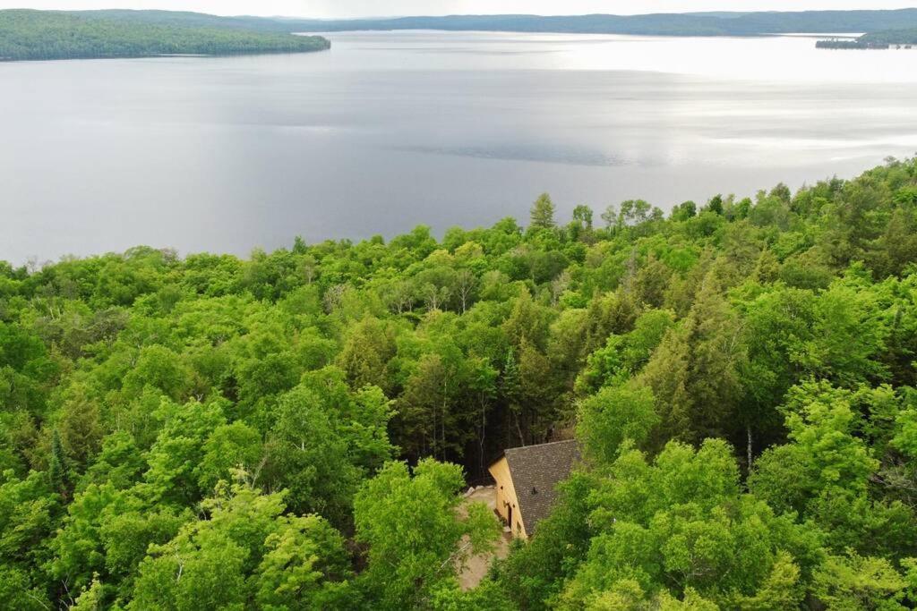 Private Off Grid Cottage Nestled In Nature With Waterfront Barrys Bay Extérieur photo