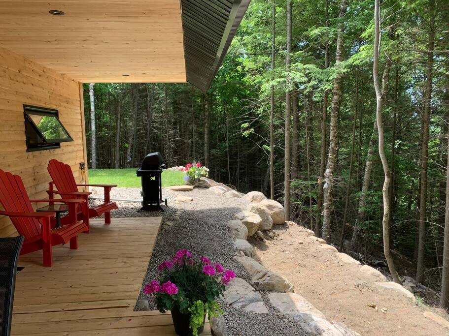 Private Off Grid Cottage Nestled In Nature With Waterfront Barrys Bay Extérieur photo